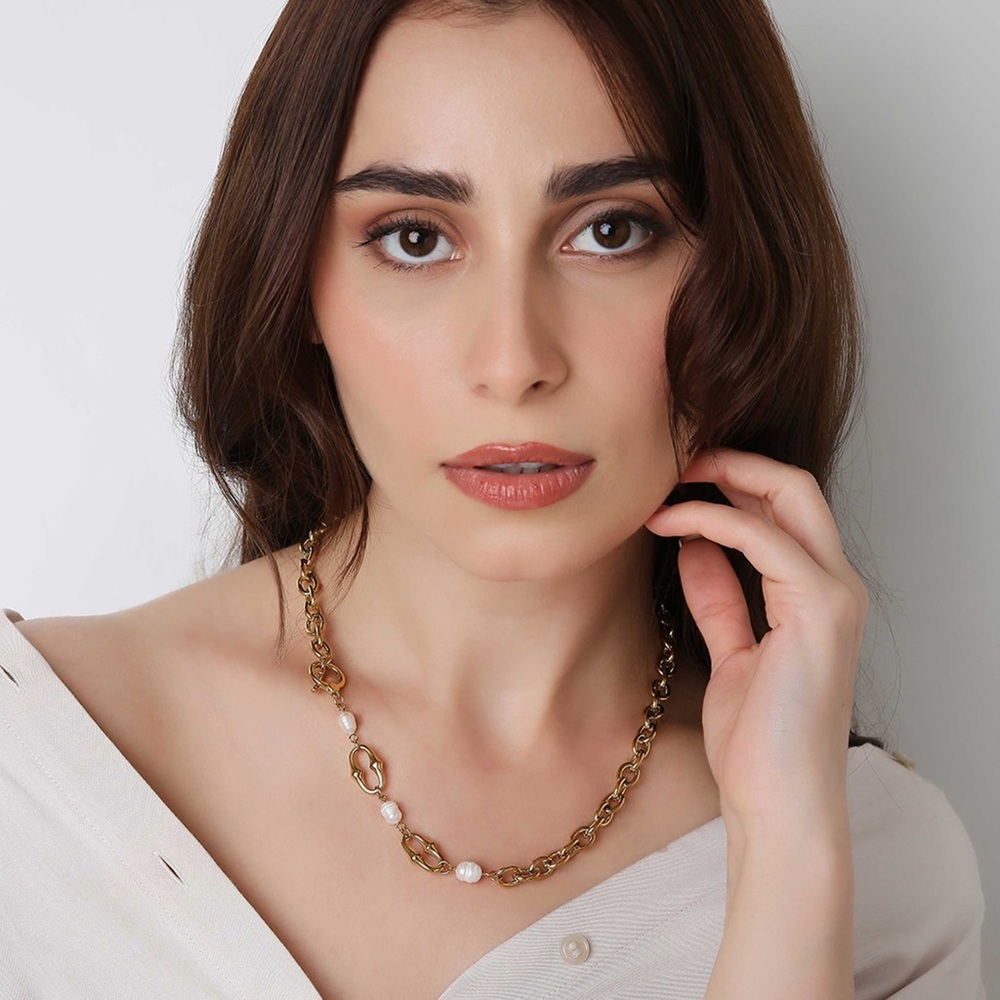 Toggle Chain Necklace with Natural Pearls - Picture 3 of 6